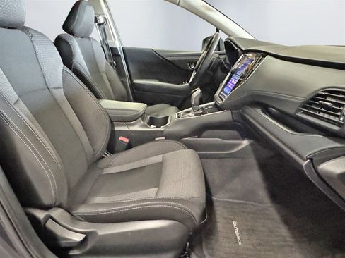 Used 2021 Subaru Outback Premium image 23