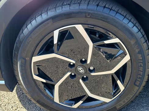 Certified 2024 Hyundai Ioniq 5 SEL RWD image 7