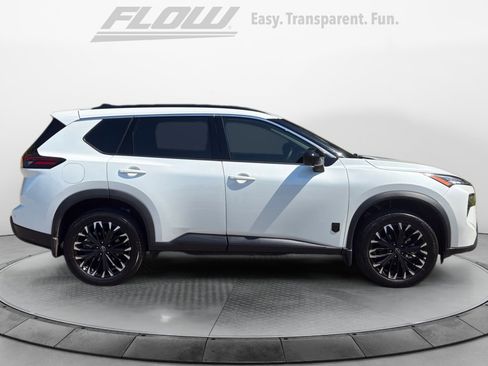 Certified 2026 Nissan Rogue SV FWD image 10