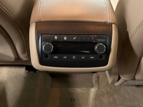 Used 2011 GMC Acadia Denali FWD image 29