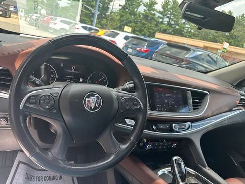 Used 2020 Buick Enclave Avenir w/ Avenir Technology Package FWD image 24