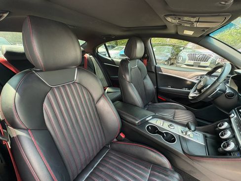 Used 2022 Genesis G70 3.3T w/ Sport Advanced Package RWD image 8