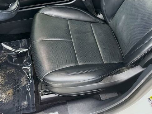 Used 2022 Lincoln Corsair AWD w/ Premium Package image 19