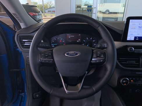 Used 2021 Ford Escape SEL image 9