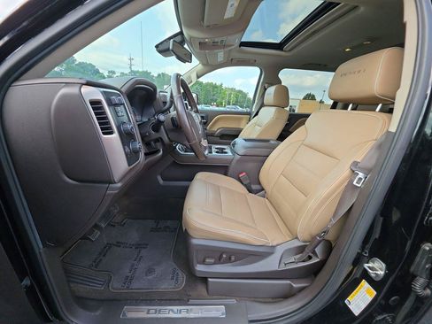 Used 2018 GMC Sierra 1500 Denali w/ Denali Ultimate Package AWD/4WD image 3