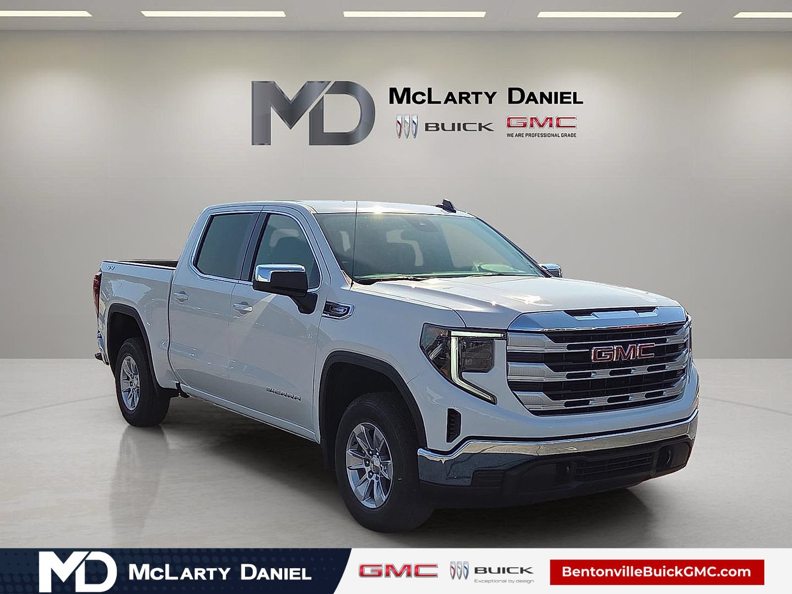 New 2026 GMC Sierra 1500 SLE AWD/4WD image 1