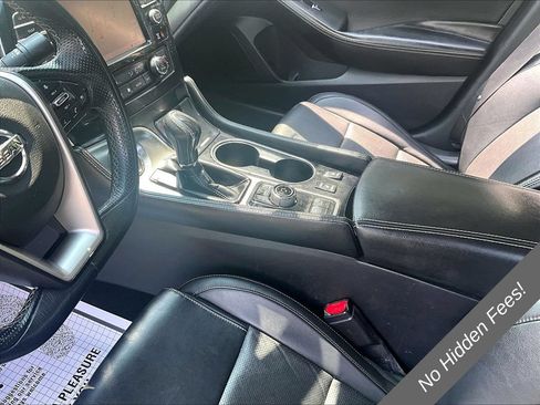 Used 2020 Nissan Maxima 3.5 SV w/ Floor Mat Group FWD image 11