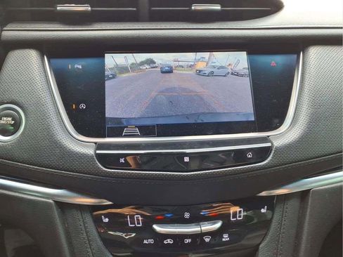 Used 2020 Cadillac XT5 Premium Luxury FWD image 15
