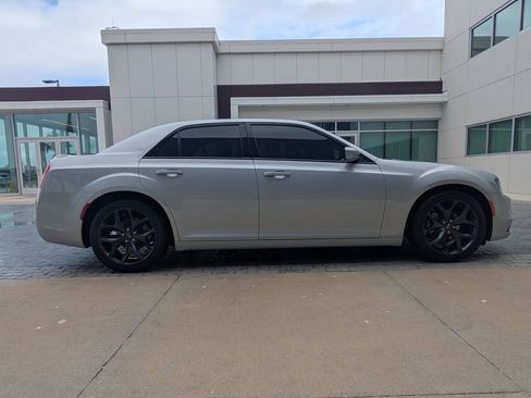 Used 2022 Chrysler 300 S w/ Comfort Group image 4
