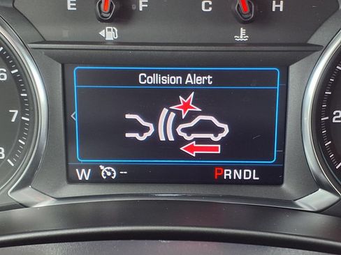 Used 2023 Chevrolet Equinox LT FWD image 16