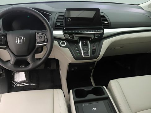Used 2025 Honda Odyssey EX-L image 7