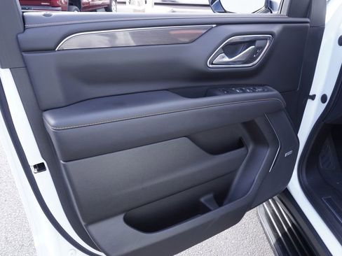 Certified 2022 GMC Yukon AT4 w/ Technology Package image 15