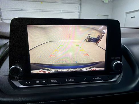 Used 2023 Nissan Rogue SV FWD image 10
