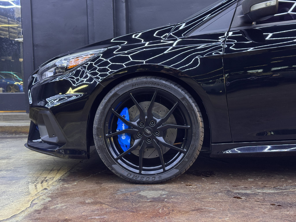 Used 2017 Ford Focus RS AWD/4WD image 5