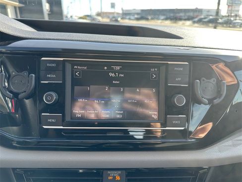 Used 2022 Volkswagen Taos S image 17