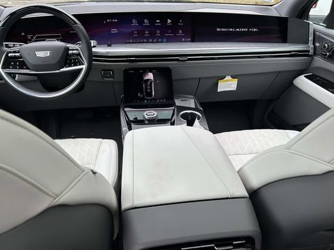 New 2026 Cadillac Escalade IQL Sport 1 w/ LPO, ONYX Package AWD/4WD image 16