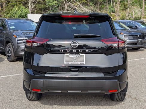 New 2026 Nissan Rogue SV image 4