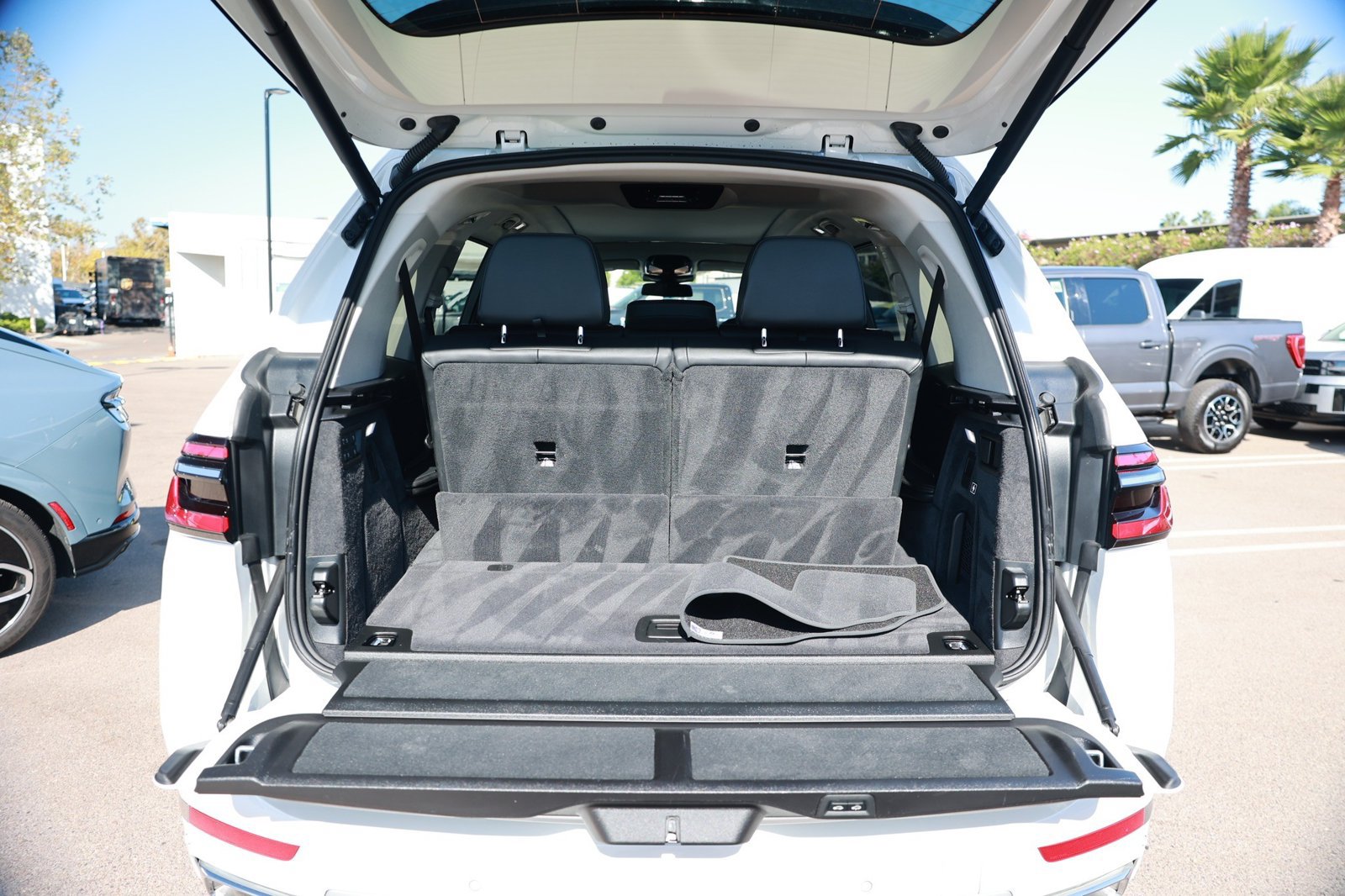 Used 2026 BMW X7 xDrive40i AWD/4WD image 39