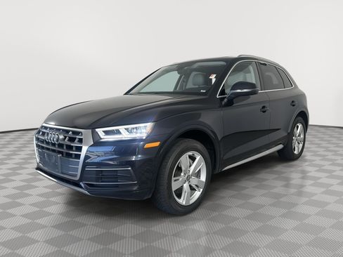 Used 2018 Audi Q5 2.0T Premium Plus w/ Premium Plus Package AWD/4WD image 3