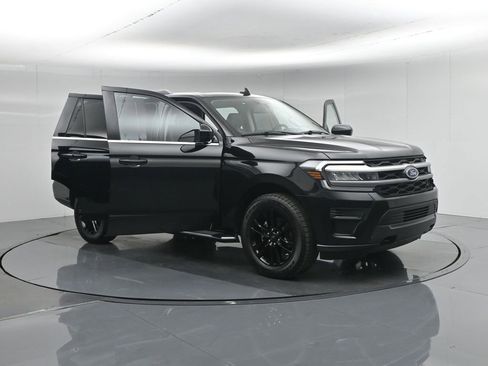 Used 2023 Ford Expedition XLT image 36