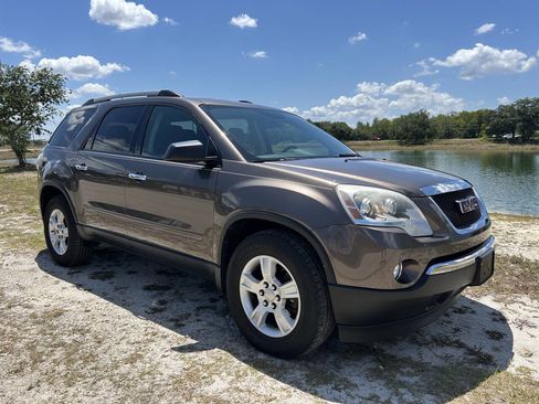 Used 2011 GMC Acadia SLE FWD image 12