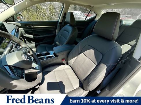 New 2025 Nissan Altima 2.5 SR w/ SR Premium Package FWD image 15