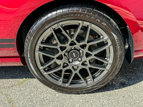 Used 2014 Ford Mustang Shelby GT500 w/ Equipment Group 821A RWD image 19