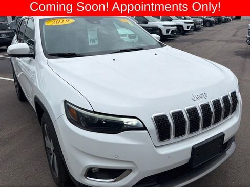Used 2019 Jeep Cherokee Limited w/ Technology Group image 1