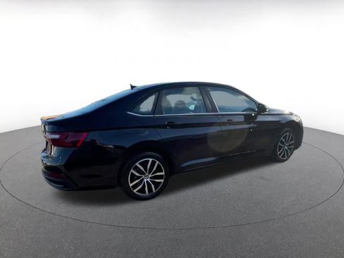 Used 2025 Volkswagen Jetta SE image 14