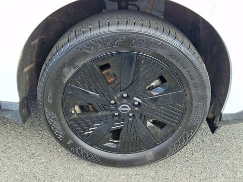 Certified 2025 Nissan Murano SV AWD/4WD image 9
