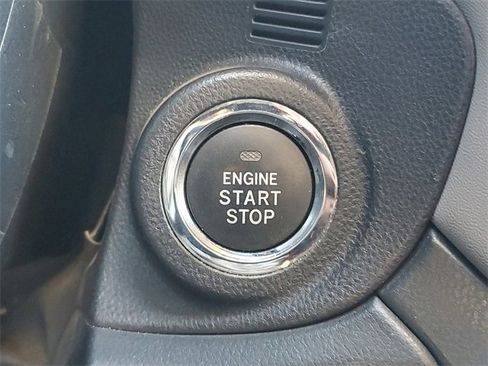 Used 2020 Subaru Outback Limited image 25