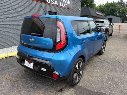 Used 2016 Kia Soul + w/ Designer's Package FWD image 7