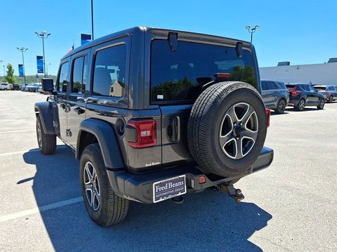 Used 2021 Jeep Wrangler Unlimited Sport w/ Sun And Sound Package AWD/4WD image 10
