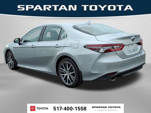 Used 2023 Toyota Camry XLE w/ Navigation Package FWD image 9