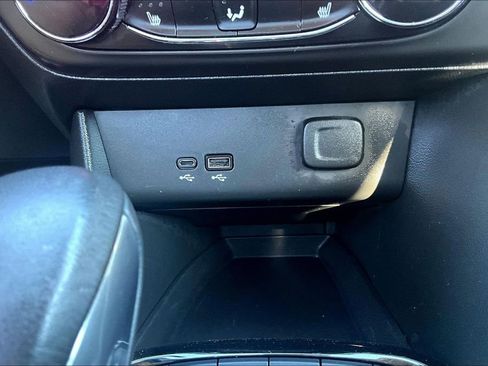 Used 2024 Buick Encore GX Preferred w/ Comfort Package AWD/4WD image 31