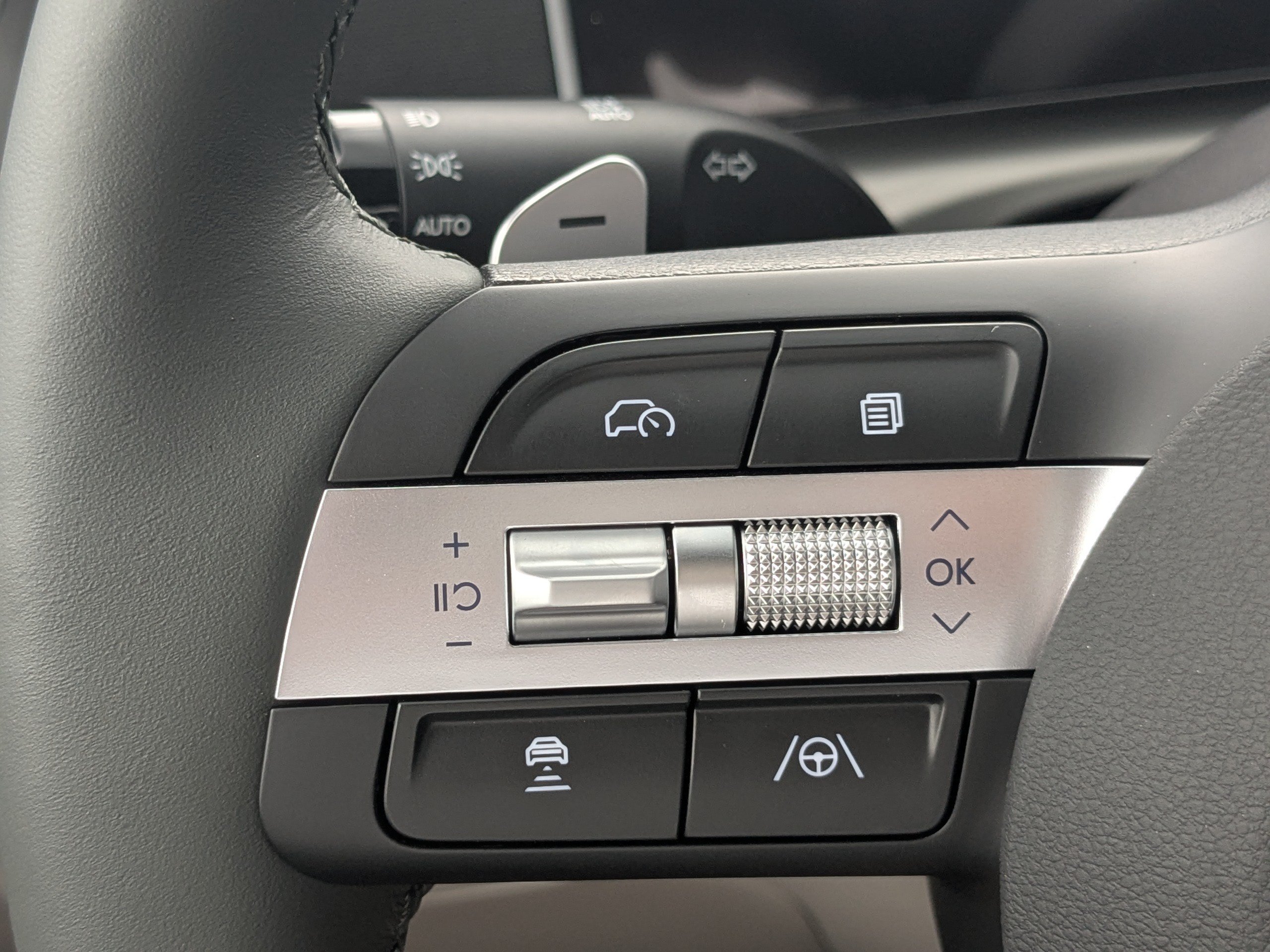 New 2026 Hyundai Tucson Limited FWD image 31