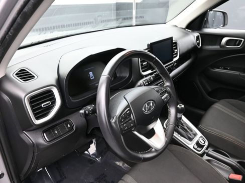 Certified 2023 Hyundai Venue SEL FWD image 8