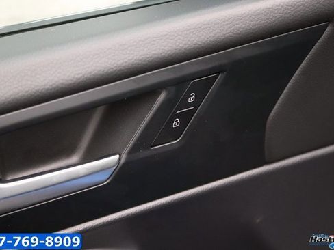 Used 2022 Volkswagen Jetta SE image 12