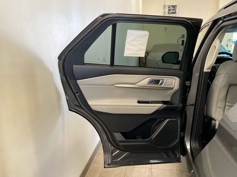 New 2026 Ford Explorer Active w/ Active Comfort Package image 10