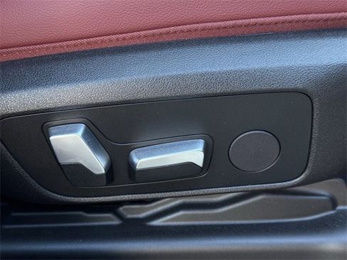 Used 2023 BMW X4 xDrive30i w/ M Sport Package image 32