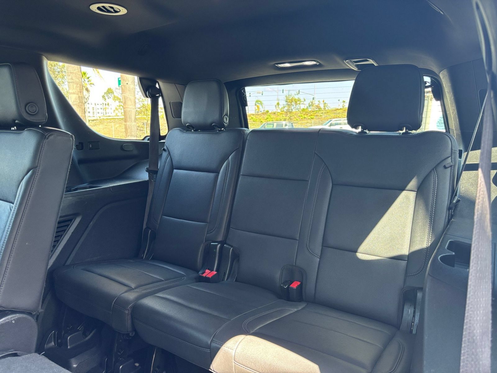 Used 2023 Chevrolet Tahoe LT w/ Luxury Package RWD image 31