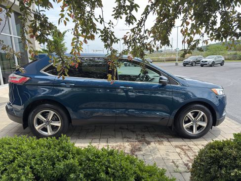 Used 2020 Ford Edge SEL w/ Convenience Package AWD/4WD image 10