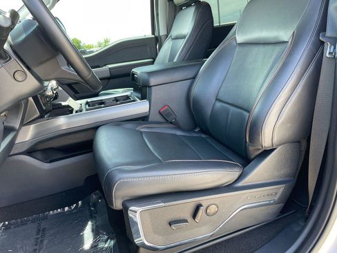 Used 2023 Ford F250 Lariat w/ Black Appearance Package AWD/4WD image 10