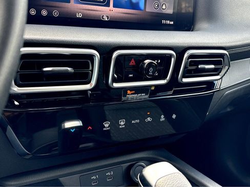 New 2026 Nissan Sentra SV w/ Floor Mat Package FWD image 6