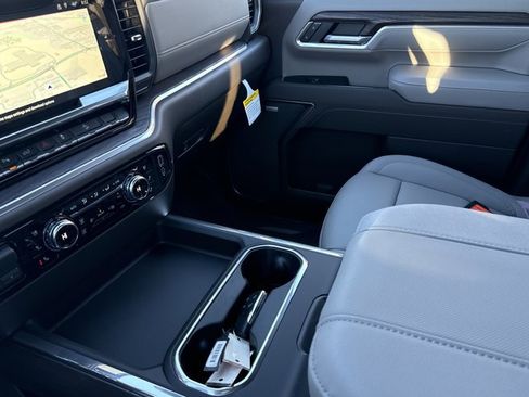 New 2026 GMC Sierra 2500 SLT w/ SLT Premium Package image 24