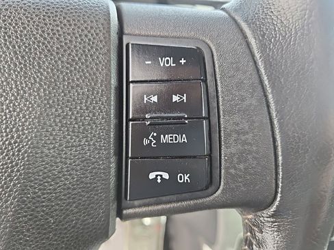 Used 2009 Ford Focus SEL image 19