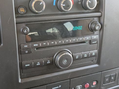 Used 2019 Chevrolet Express 2500 LT w/ LT Preferred Equipment Group RWD image 15