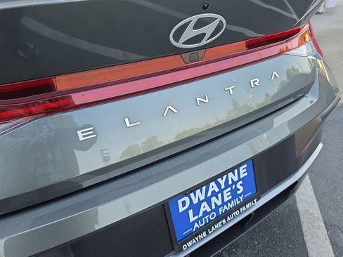 Used 2025 Hyundai Elantra SEL FWD image 35