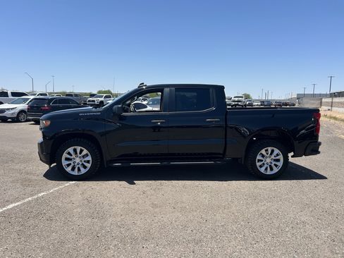 Used 2022 Chevrolet Silverado 1500 Custom w/ Safety Confidence Package RWD image 2