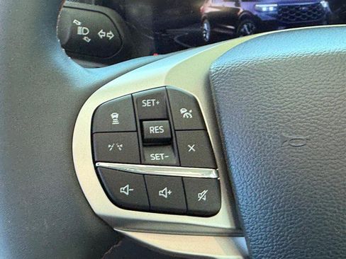 New 2026 Ford Explorer Active w/ Active Comfort Package image 20